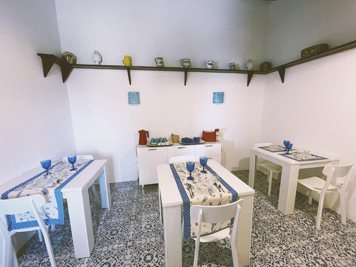 לינה וארוחת בוקר Capo dʼOrlando La Casa Del Nespolo מראה חיצוני תמונה